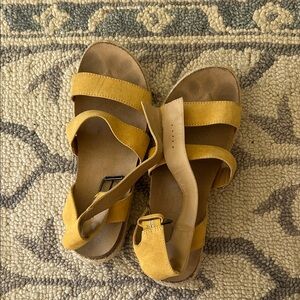 Universal Thread Mustard Yellow Sandals
